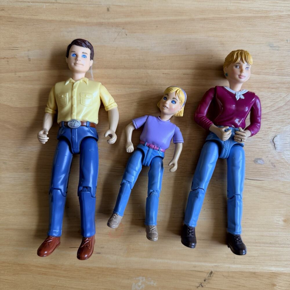 Vintage Fisher Price Loving Family Dollhouse Figures Dad Mom Daughter 3 Pc Set